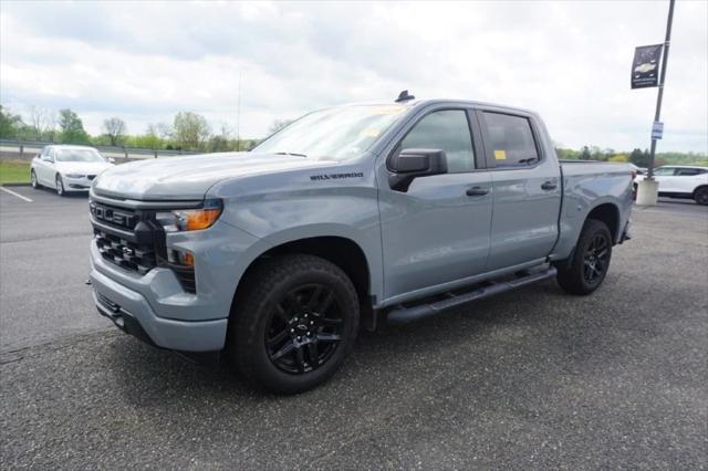 2024 Chevrolet Silverado 1500 4WD Crew Cab Short Bed Custom