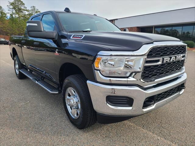 2024 RAM 3500 Tradesman Crew Cab 4x4 64 Box