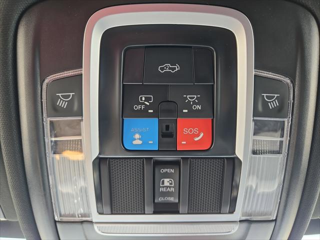 2025 RAM 1500 Big Horn Crew Cab 4x4 64 Box