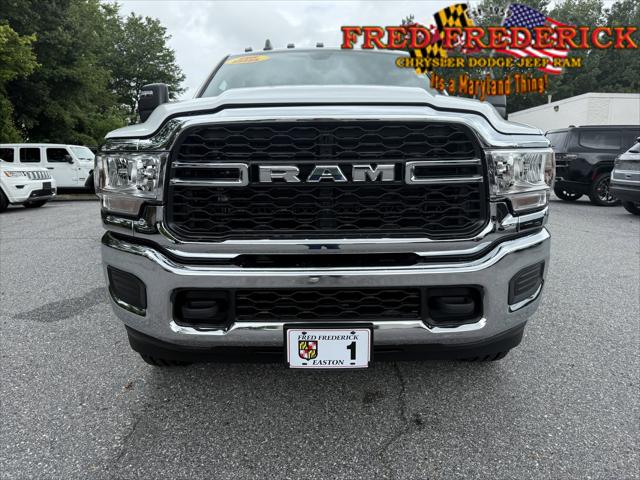 2024 RAM 2500 Tradesman Crew Cab 4x4 64 Box