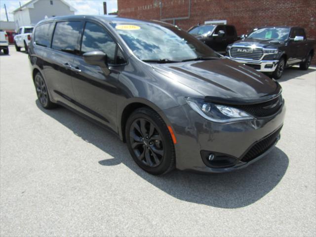 2020 Chrysler Pacifica Touring
