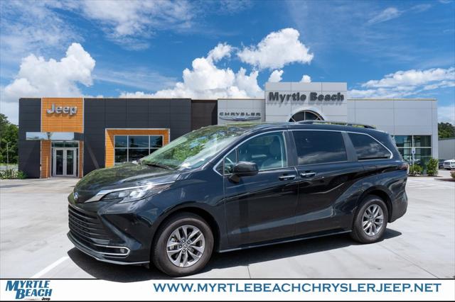 2024 Toyota Sienna XLE