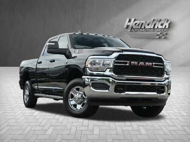 2024 RAM 2500 Tradesman Crew Cab 4x4 64 Box