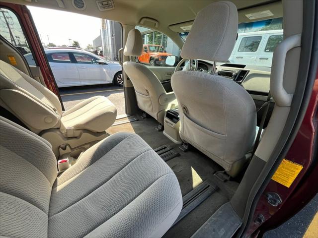 2014 Toyota Sienna LE V6 7 Passenger Mobility