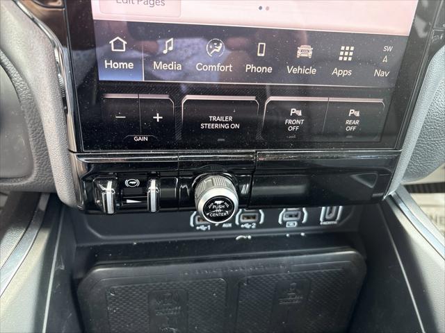 2025 RAM 1500 Laramie Crew Cab 4x4 57 Box