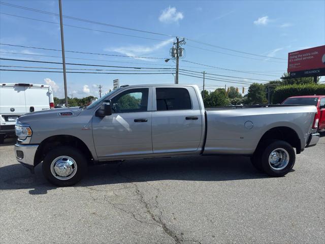 2024 RAM 3500 Tradesman Crew Cab 4x4 8 Box 2024 RAM 3500 Tradesman Crew Cab 4x4 8 Box