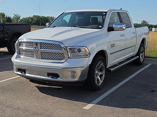 2017 RAM 1500 Laramie Crew Cab 4x4 57 Box