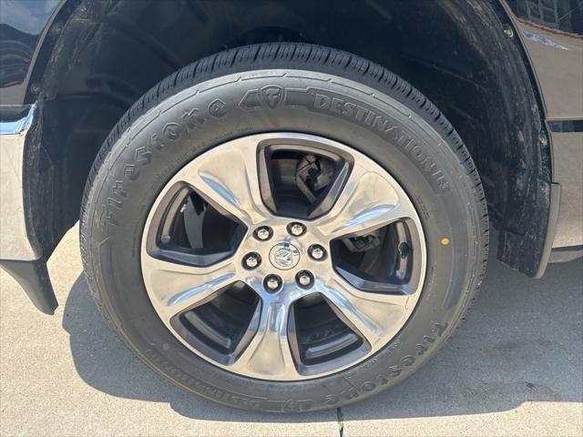 2023 RAM 1500 Laramie Crew Cab 4x4 57 Box 2023 RAM 1500 Laramie Crew Cab 4x4 57 Box