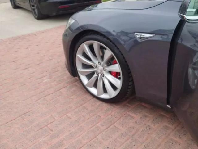 2015 Tesla Model S P85D