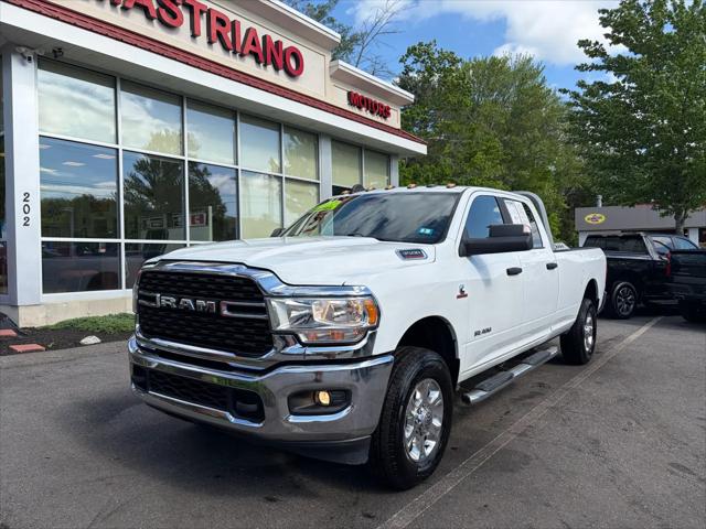 2022 Ram 3500 Big Horn Crew Cab 4x4 8' Box