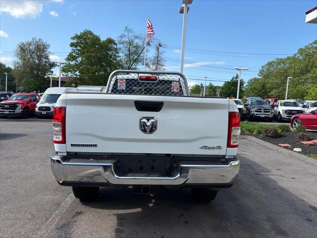 2022 Ram 3500 Big Horn Crew Cab 4x4 8' Box