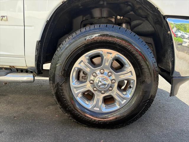 2022 Ram 3500 Big Horn Crew Cab 4x4 8' Box