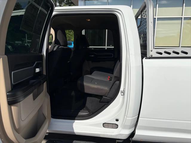 2022 Ram 3500 Big Horn Crew Cab 4x4 8' Box