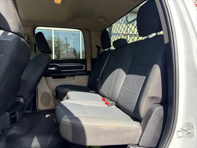 2022 Ram 3500 Big Horn Crew Cab 4x4 8' Box