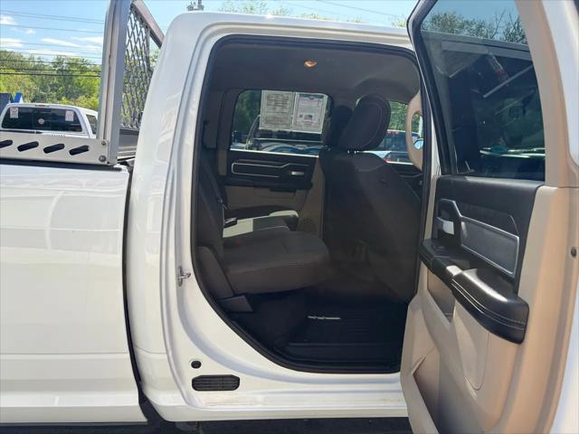 2022 Ram 3500 Big Horn Crew Cab 4x4 8' Box