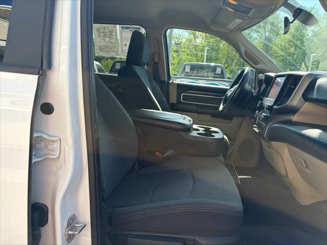 2022 Ram 3500 Big Horn Crew Cab 4x4 8' Box