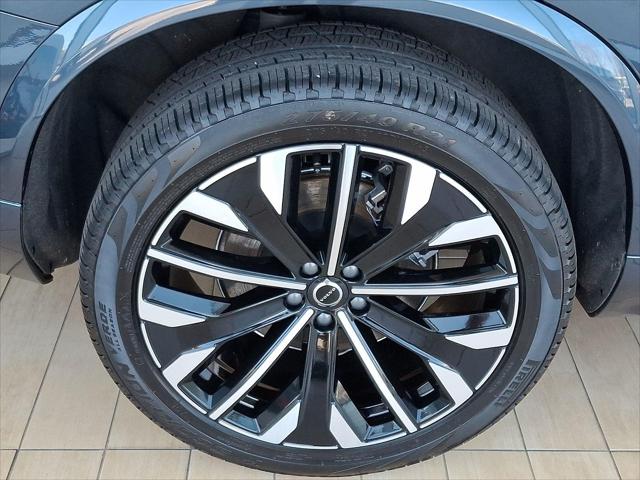 2026 Volvo XC90 Plug-In Hybrid Plus, T8 AWD, Electric/Gasoline, Bright, 7 Seats