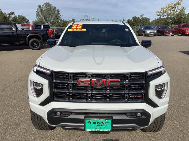 2025 GMC Canyon 4WD AT4