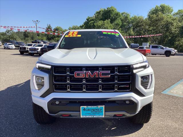 2025 GMC Canyon 4WD AT4