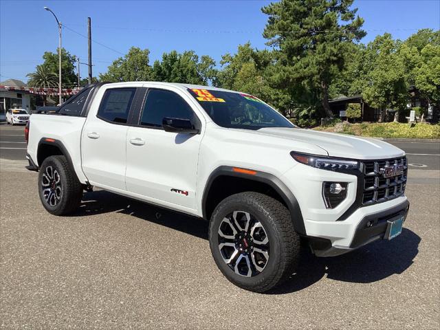 2025 GMC Canyon 4WD AT4