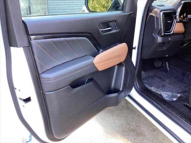 2025 GMC Canyon 4WD AT4