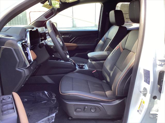 2025 GMC Canyon 4WD AT4