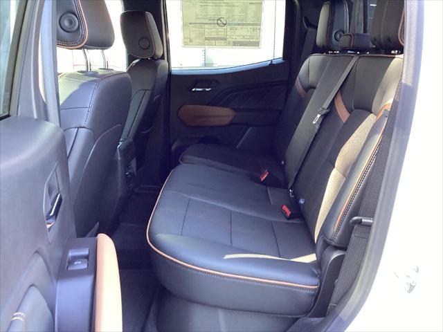 2025 GMC Canyon 4WD AT4