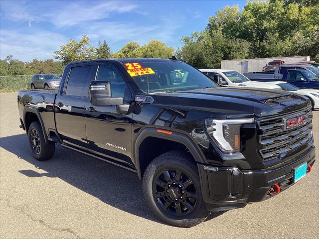 2025 GMC Sierra 2500HD 4WD Crew Cab Standard Bed AT4