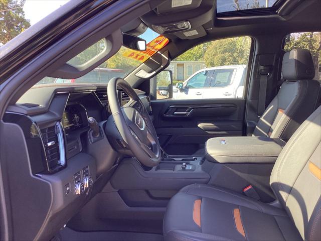 2025 GMC Sierra 2500HD 4WD Crew Cab Standard Bed AT4