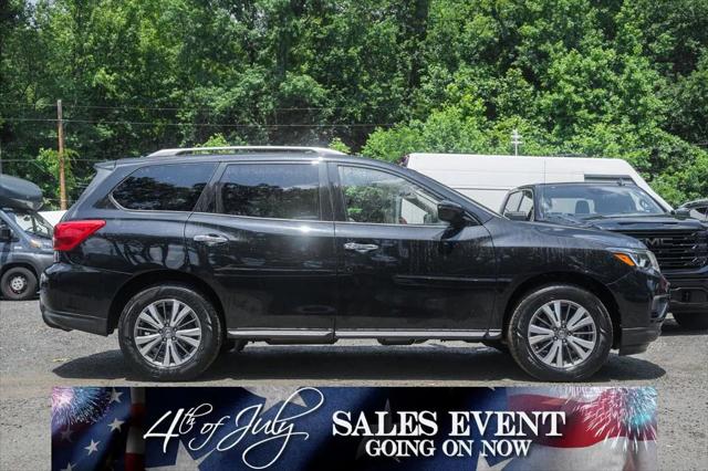 2019 Nissan Pathfinder SV