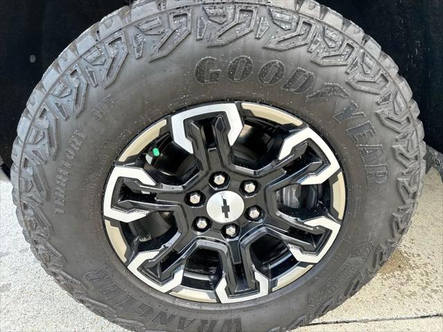 2023 Chevrolet Silverado 1500 4WD Crew Cab Short Bed ZR2