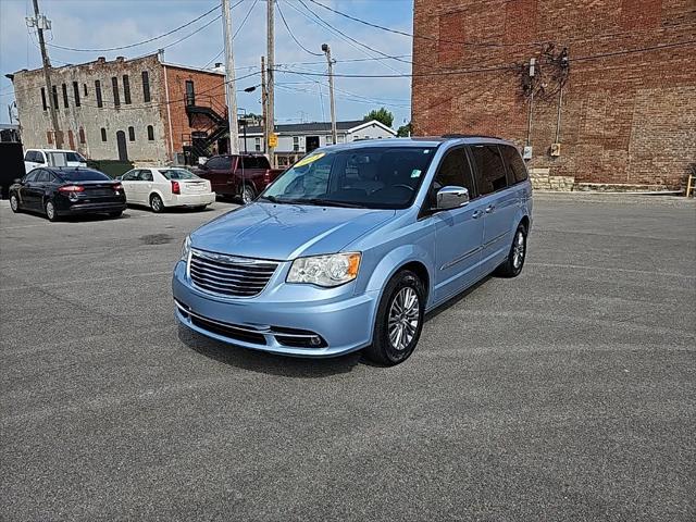 2013 Chrysler Town and Country Touring-L