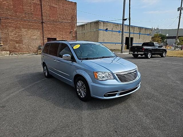 2013 Chrysler Town and Country Touring-L
