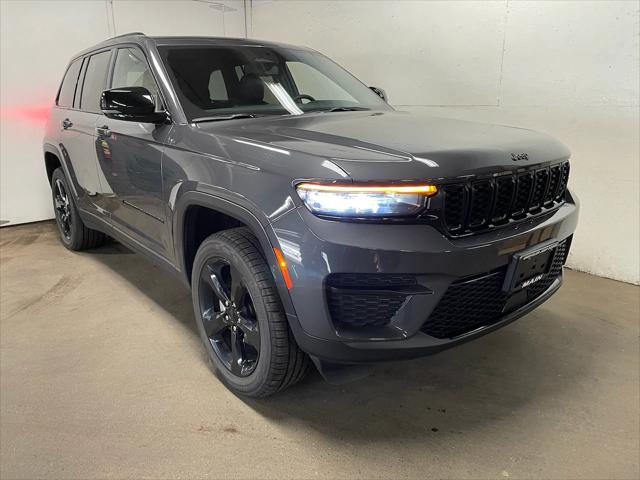 2023 Jeep Grand Cherokee Altitude 4x4