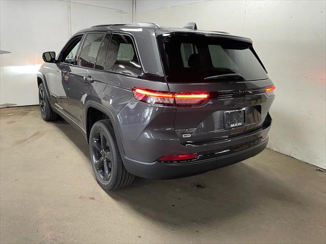2023 Jeep Grand Cherokee Altitude 4x4