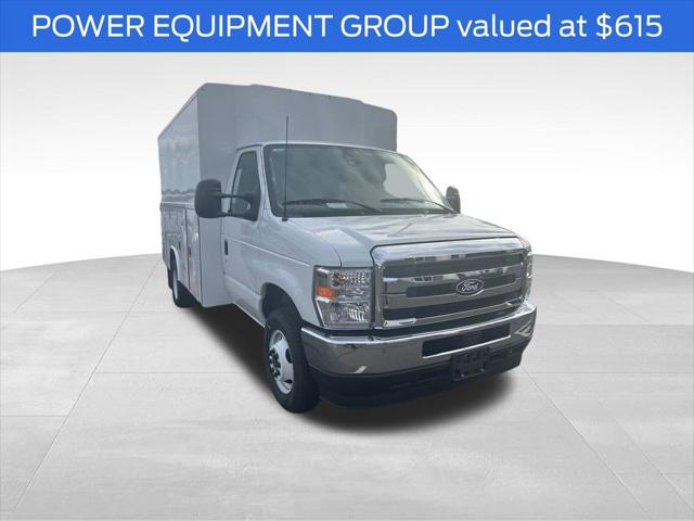 2026 Ford E-350 Cutaway Base