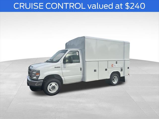 2026 Ford E-350 Cutaway Base