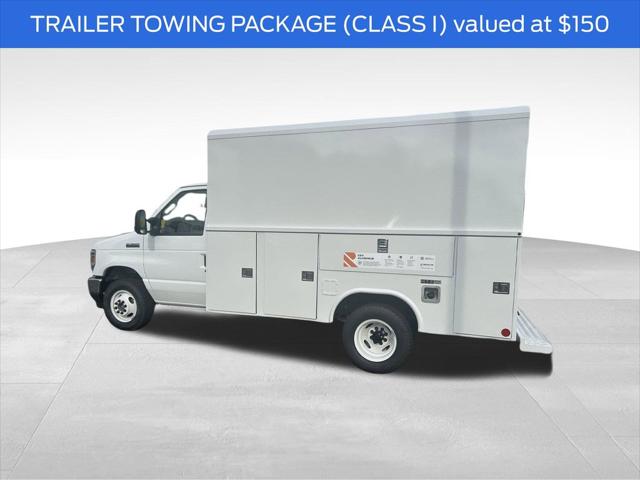 2026 Ford E-350 Cutaway Base