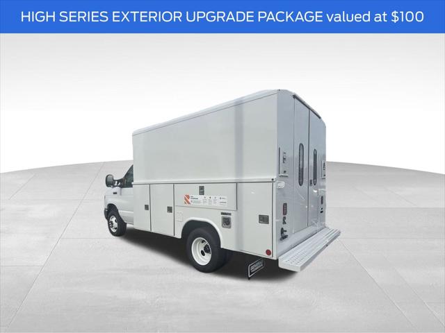 2026 Ford E-350 Cutaway Base