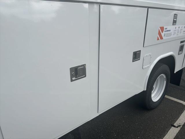 2026 Ford E-350 Cutaway Base
