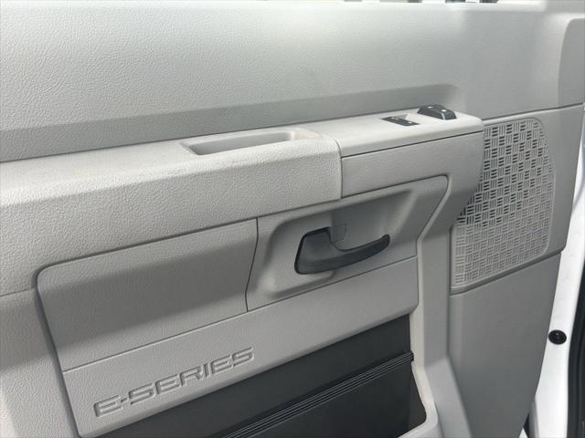 2026 Ford E-350 Cutaway Base