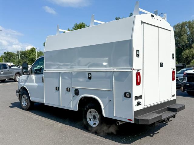 2025 Chevrolet Express Cutaway Work Van