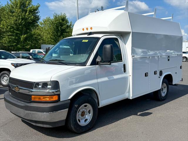 2025 Chevrolet Express Cutaway Work Van