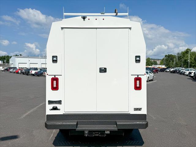 2025 Chevrolet Express Cutaway Work Van