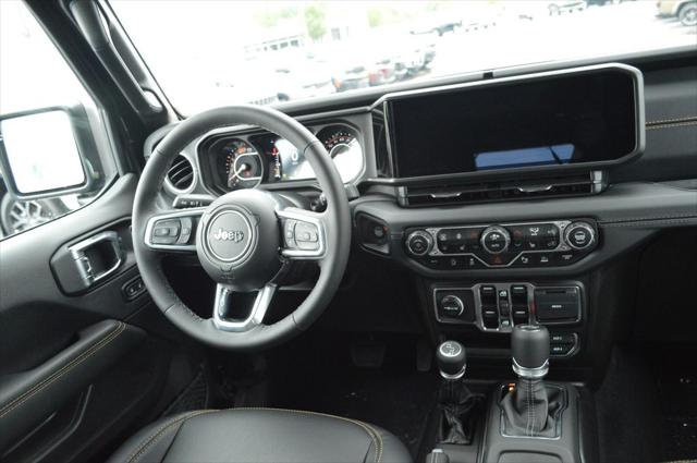2025 Jeep Wrangler 4-Door Sahara 4x4
