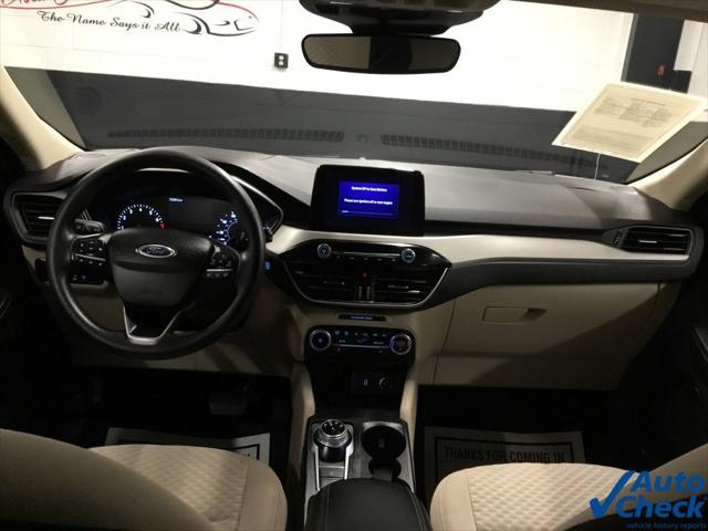 2020 Ford Escape SE