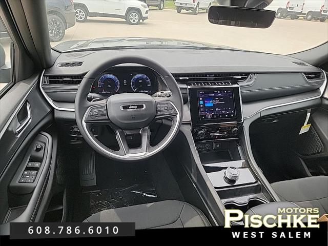 2025 Jeep Grand Cherokee L Laredo 4x4