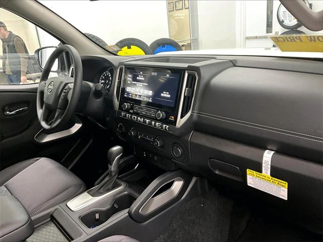 2025 Nissan Frontier King Cab SV 4x4