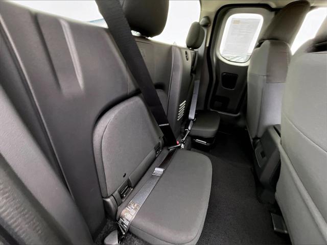 2025 Nissan Frontier King Cab SV 4x4