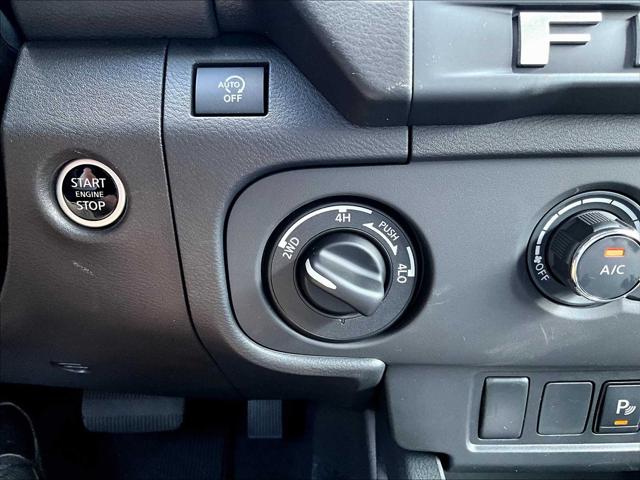 2025 Nissan Frontier King Cab SV 4x4